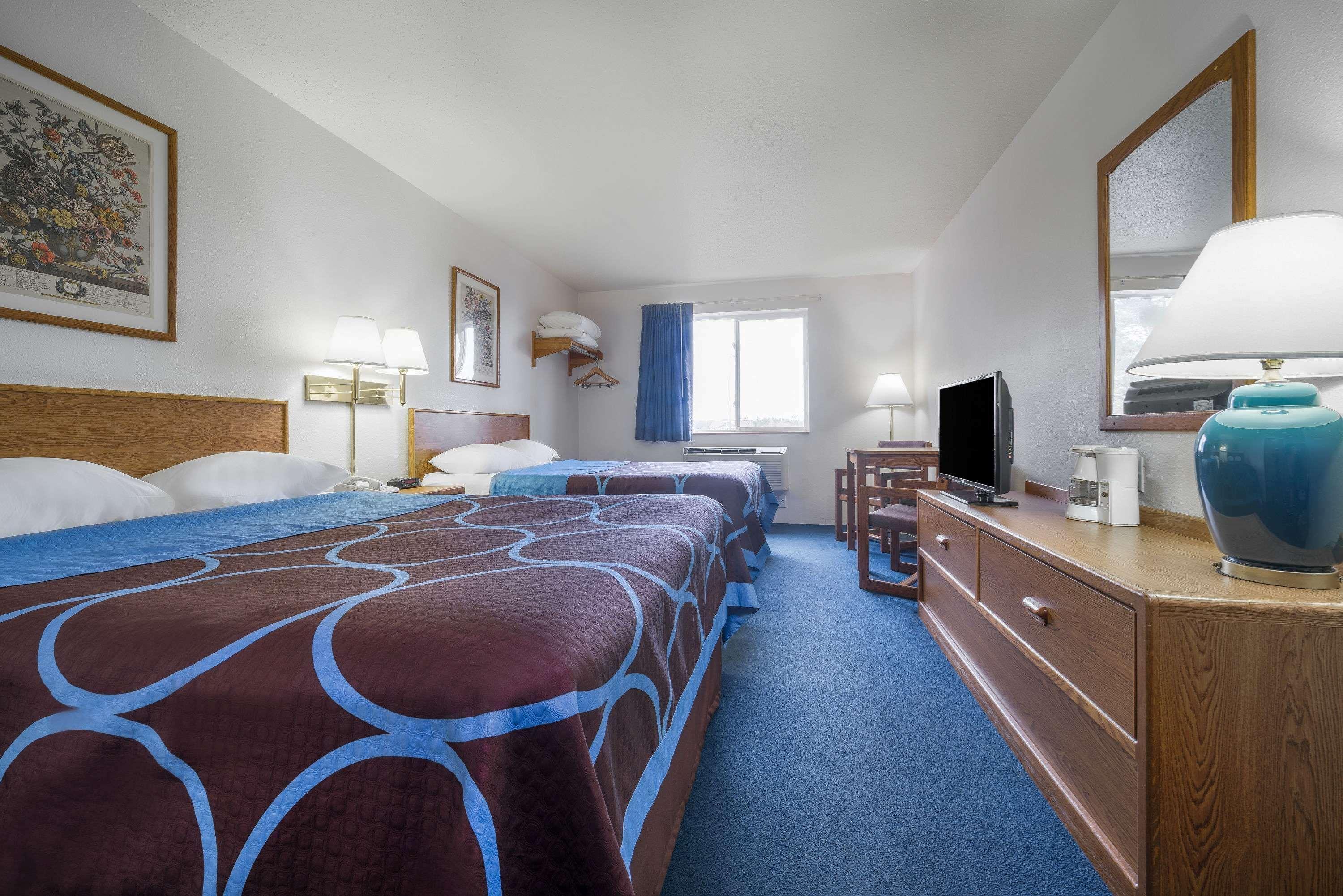 Super 8 By Wyndham Park Rapids Hotel Buitenkant foto